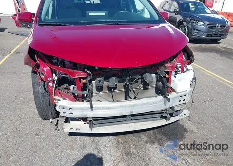 2021 Toyota Sienna Le z USA, uszkodzony, nr VIN 5TDKSKFCXMS024387